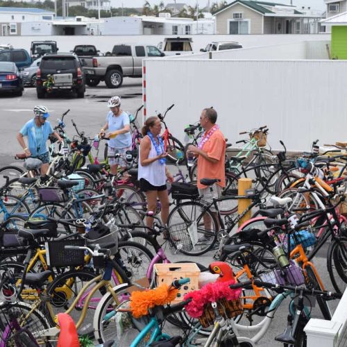 The EMERALD ISLE PARROT HEADS had their annual BIKE POKER RUN in EMERALD ISLE and they had a blast at the pier!